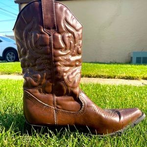 Madden Girl Sanguine Cowboy / Cowgirl boot, 10M